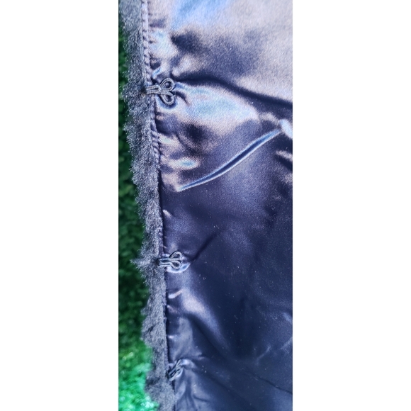 20. J.Crew Long vest in recycled sherpa - Picture 10 of 12